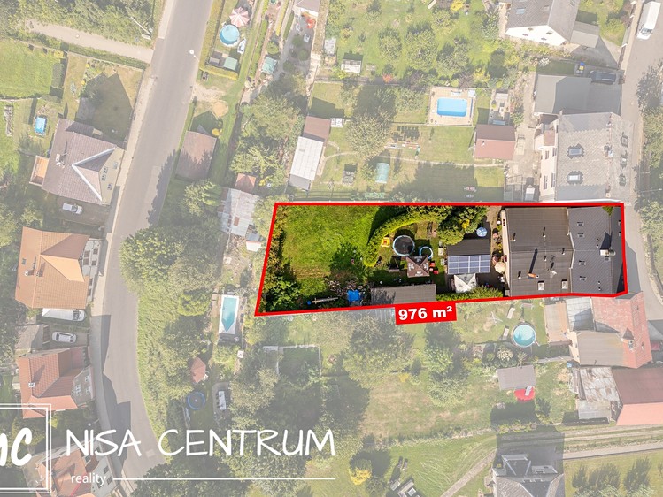 Prodej rodinného domu 272 m², pozemek 976 m² - foto 4