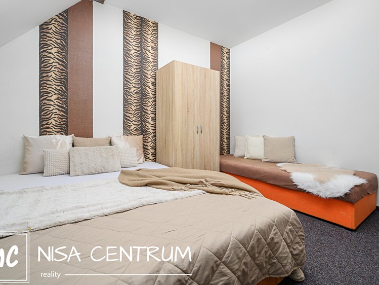 Prodej rodinného domu 272 m², pozemek 976 m² - foto 6