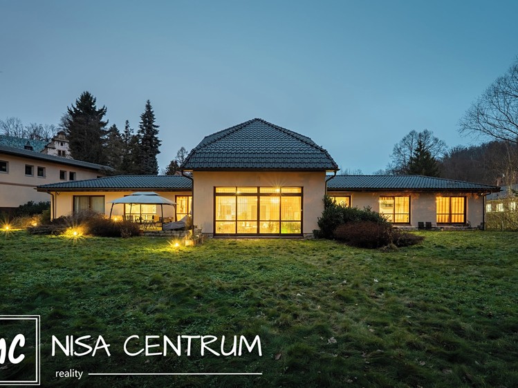 Prodej rodinného domu 430 m², pozemek 5 199 m² - foto 2