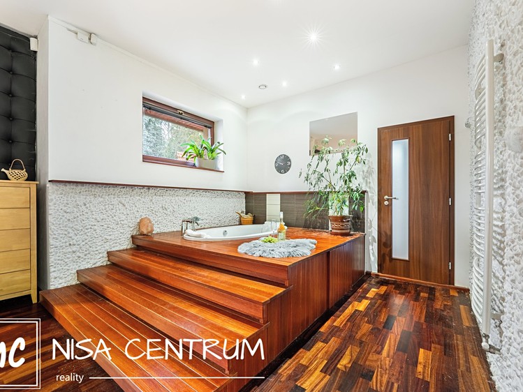 Prodej rodinného domu 430 m², pozemek 5 199 m² - foto 8