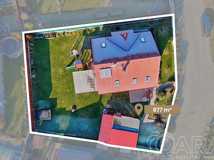 Prodej rodinného domu 174 m², pozemek 877 m² - foto 2