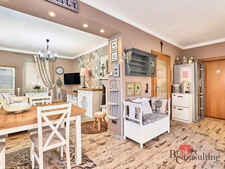 Prodej  rodinného domu 180 m², pozemek 1 282 m² - foto 4