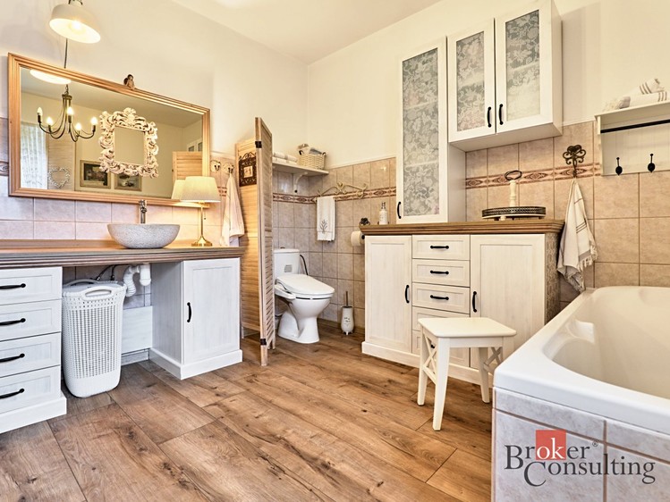 Prodej  rodinného domu 180 m², pozemek 1 282 m² - foto 7