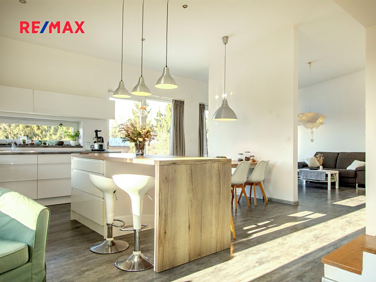 Prodej  rodinného domu 193 m², pozemek 3 005 m² - foto 7