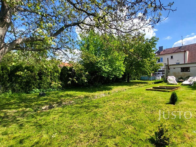 Prodej rodinného domu 231 m², pozemek 335 m² - foto 2
