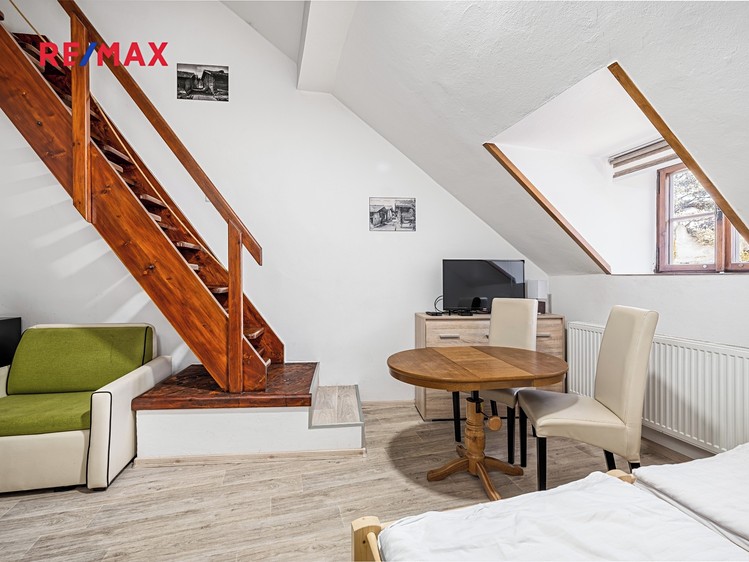 Prodej chalupy 392 m², pozemek 934 m² - foto 8