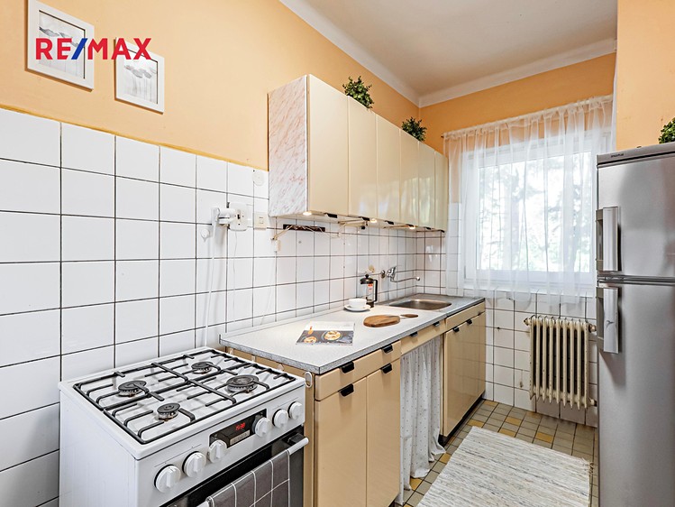 Prodej  rodinného domu 262 m², pozemek 943 m² - foto 5