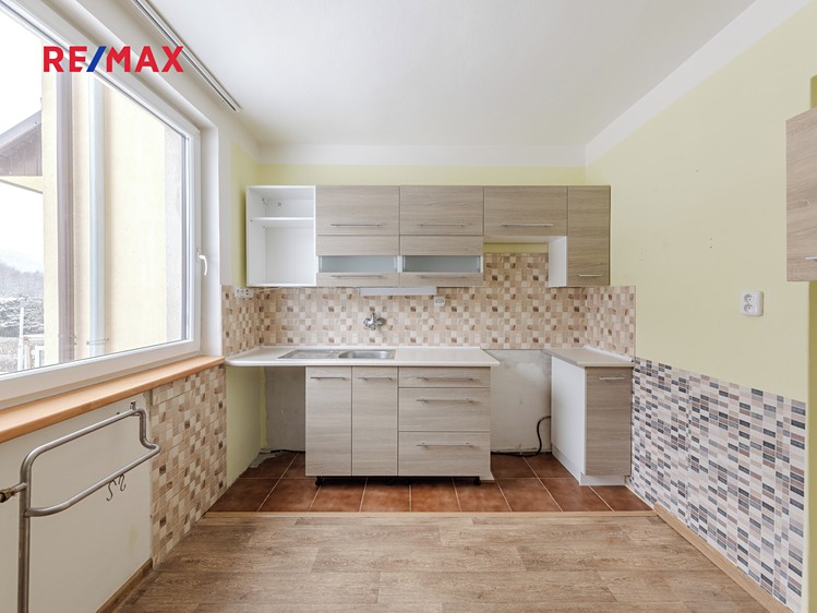 Prodej rodinného domu 185 m², pozemek 287 m² - foto 4