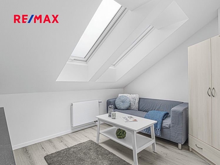 Prodej rodinného domu 179 m², pozemek 230 m² - foto 6