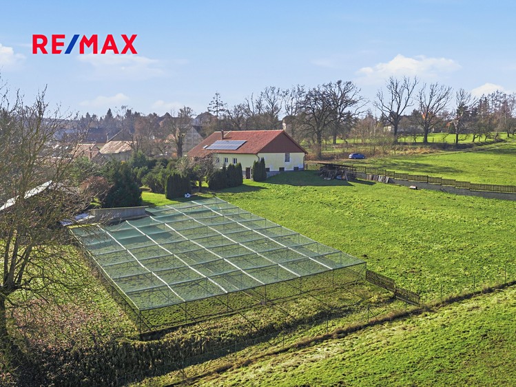 Prodej rodinného domu 308 m², pozemek 12 767 m² - foto 8