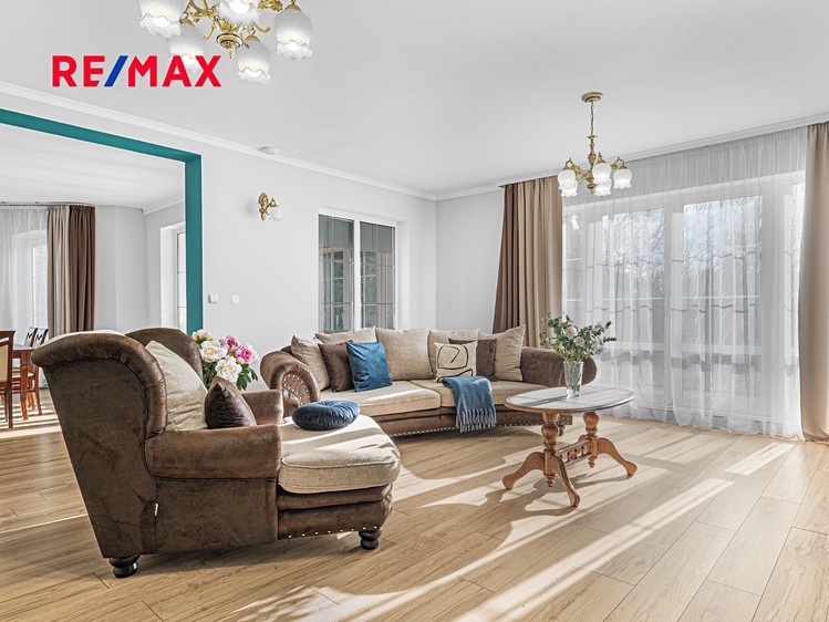 Prodej rodinného domu 475 m², pozemek 1 405 m² - foto 3