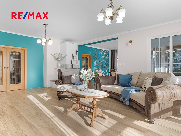 Prodej rodinného domu 475 m², pozemek 1 405 m² - foto 4