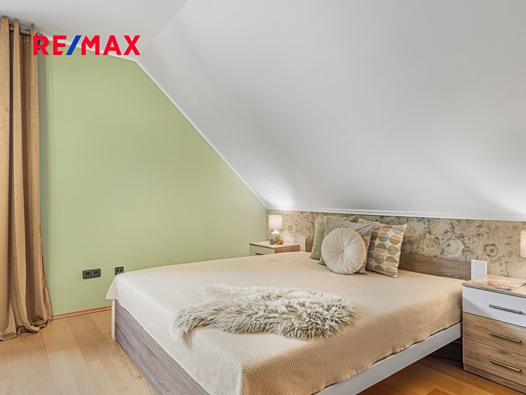 Prodej rodinného domu 475 m², pozemek 1 405 m² - foto 7
