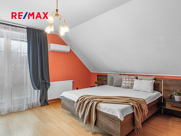 Prodej rodinného domu 475 m², pozemek 1 405 m² - foto 6