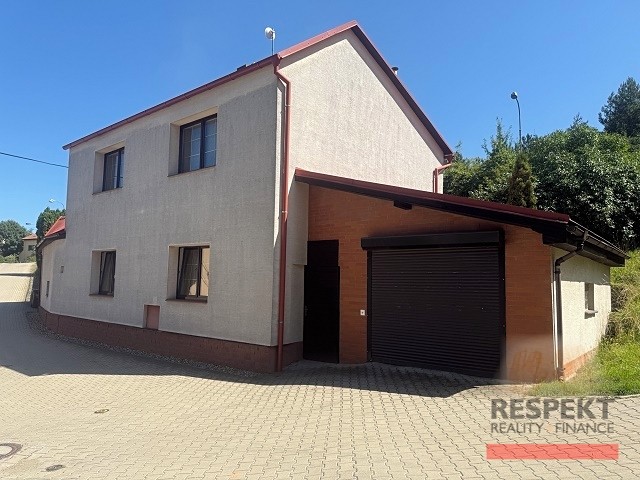 Prodej rodinného domu 121 m², pozemek 378 m² - foto 1