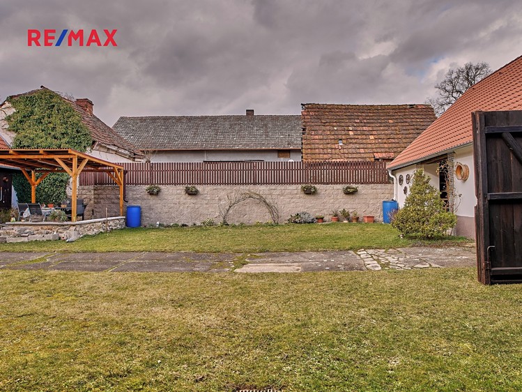 Prodej rodinného domu 160 m², pozemek 698 m² - foto 4
