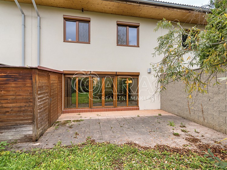 Prodej rodinného domu 162 m², pozemek 318 m² - foto 4
