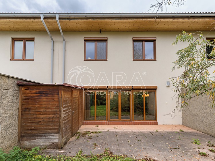 Prodej rodinného domu 162 m², pozemek 318 m² - foto 5