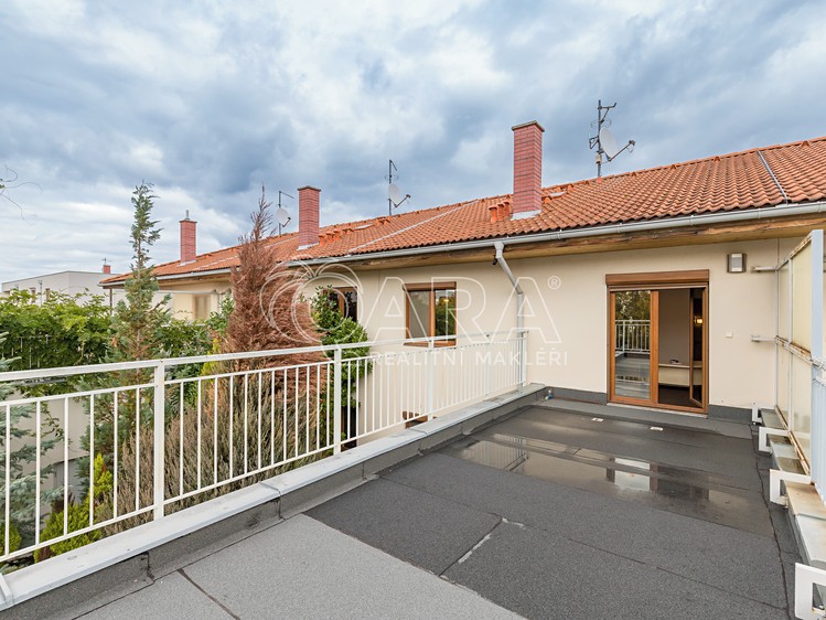 Prodej rodinného domu 162 m², pozemek 318 m² - foto 7