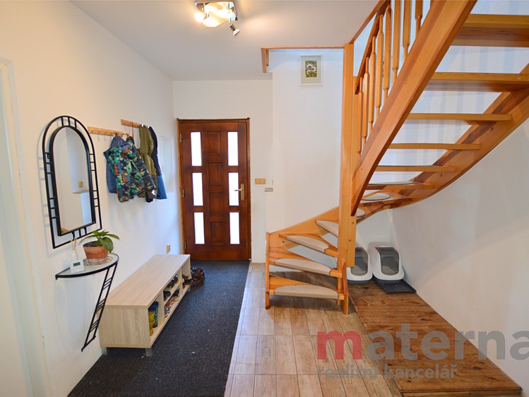 Prodej  rodinného domu 260 m², pozemek 2 385 m² - foto 7