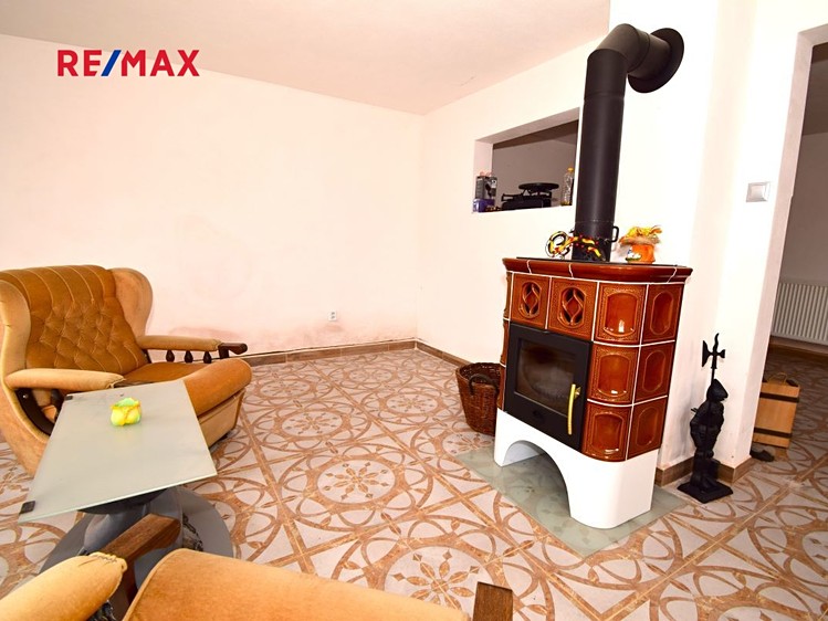 Prodej rodinného domu 100 m², pozemek 122 m² - foto 2