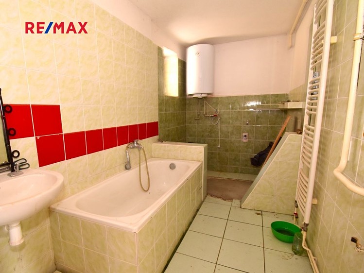 Prodej rodinného domu 100 m², pozemek 122 m² - foto 3