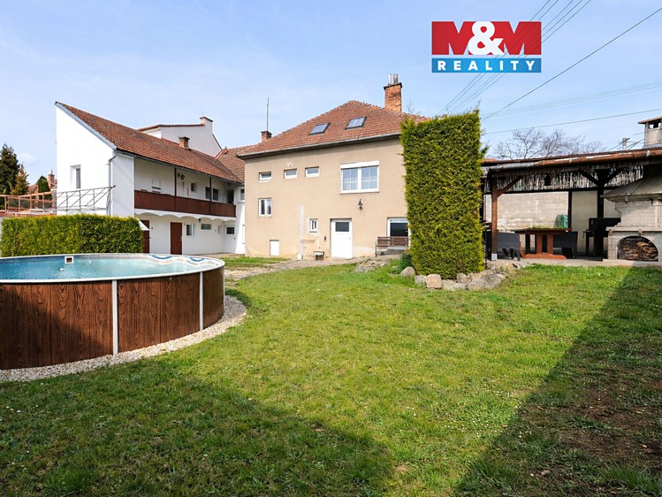 Prodej rodinného domu 320 m², pozemek 704 m² - foto 1