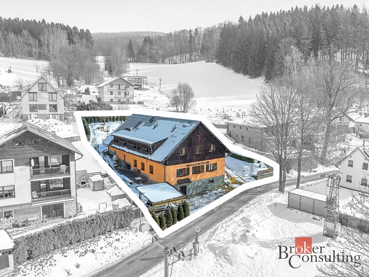 Prodej rodinného domu 620 m², pozemek 1 366 m² - foto 6