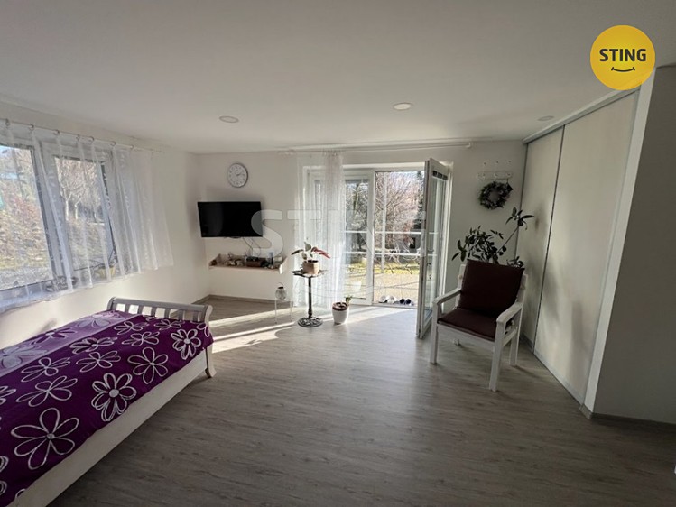 Prodej  rodinného domu 241 m², pozemek 4 037 m² - foto 6