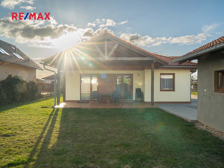Prodej rodinného domu 129 m², pozemek 654 m² - foto 1