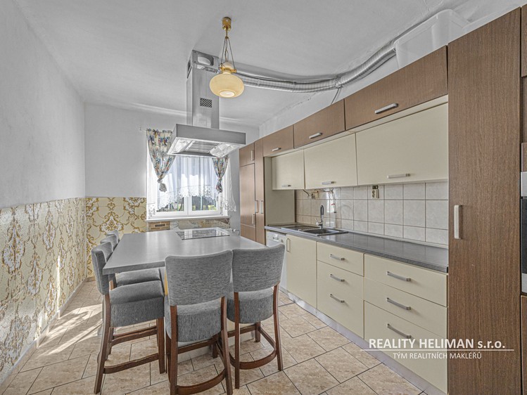 Prodej  rodinného domu 98 m², pozemek 903 m² - foto 3