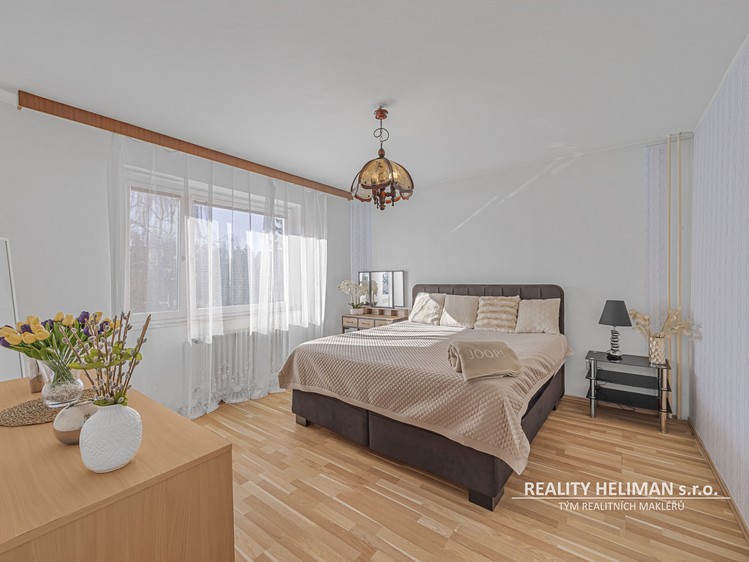 Prodej  rodinného domu 293 m², pozemek 775 m² - foto 6