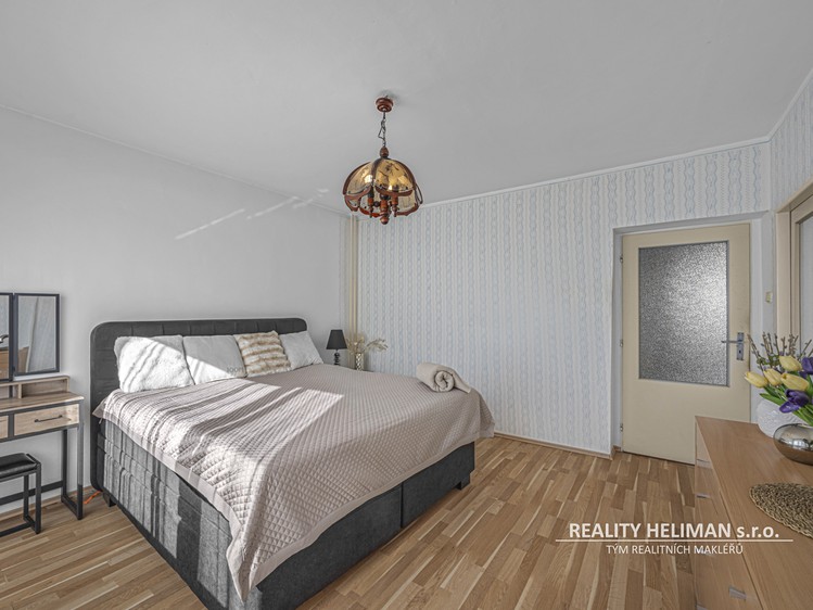 Prodej  rodinného domu 293 m², pozemek 775 m² - foto 8