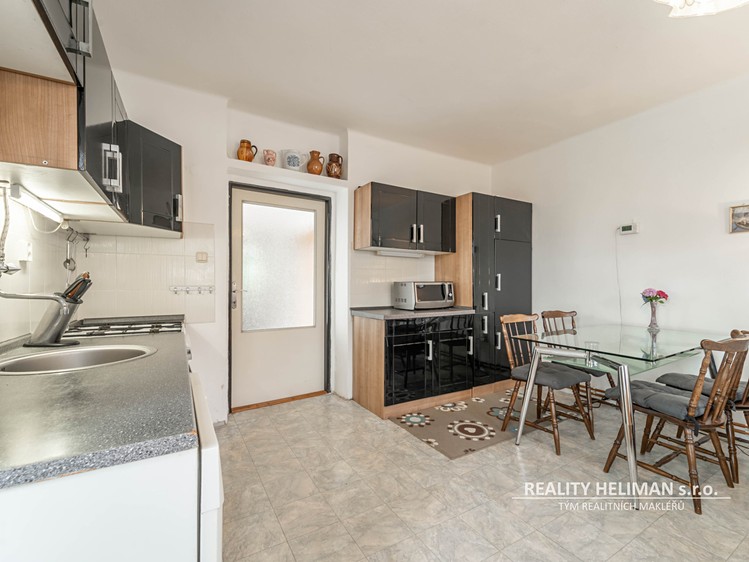 Prodej  rodinného domu 137 m², pozemek 524 m² - foto 5