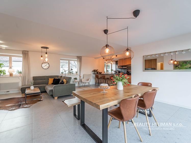 Prodej  rodinného domu 260 m², pozemek 5 558 m² - foto 8