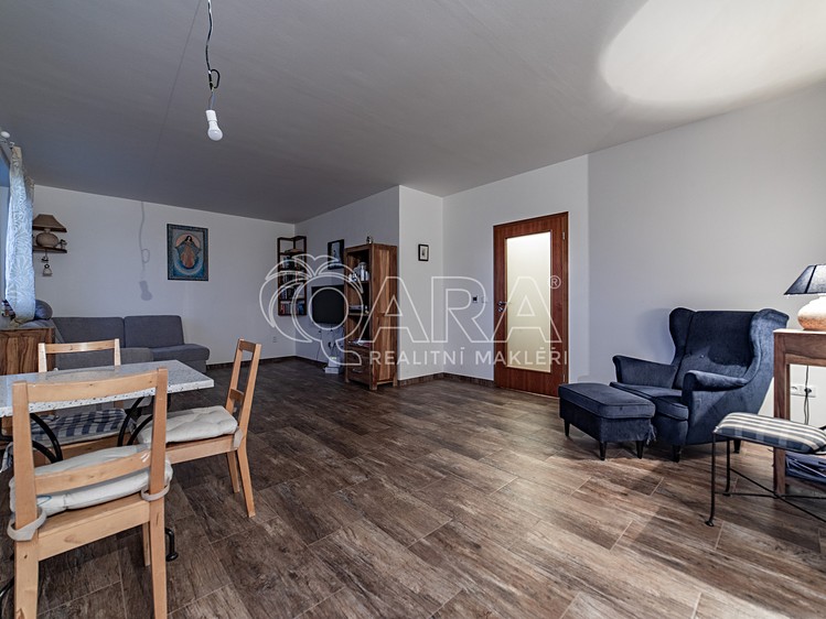 Prodej rodinného domu 105 m², pozemek 2 043 m² - foto 7