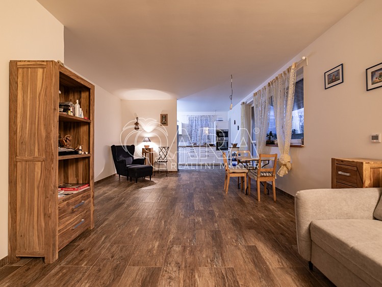 Prodej rodinného domu 105 m², pozemek 2 043 m² - foto 6
