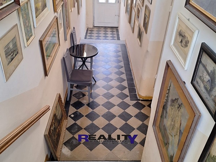 Prodej rodinného domu 170 m², pozemek 293 m² - foto 1