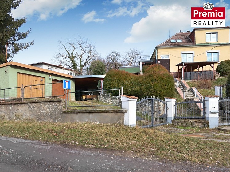 Prodej rodinného domu 210 m², pozemek 1 378 m² - foto 1