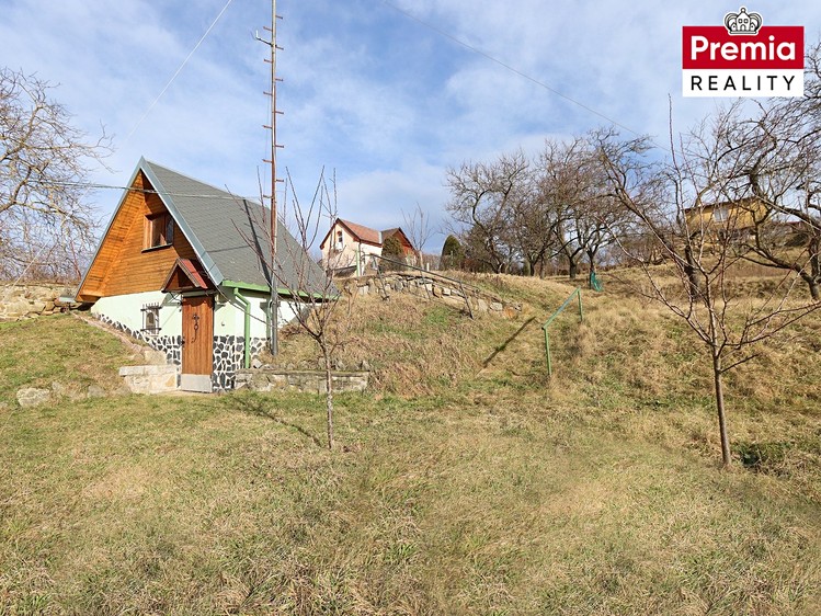 Prodej rodinného domu 210 m², pozemek 1 378 m² - foto 2