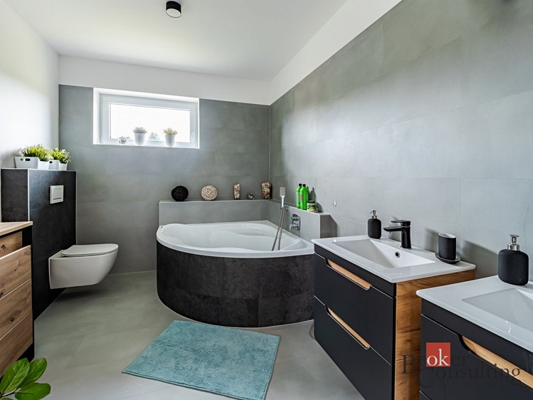 Prodej rodinného domu 351 m², pozemek 1 530 m² - foto 5