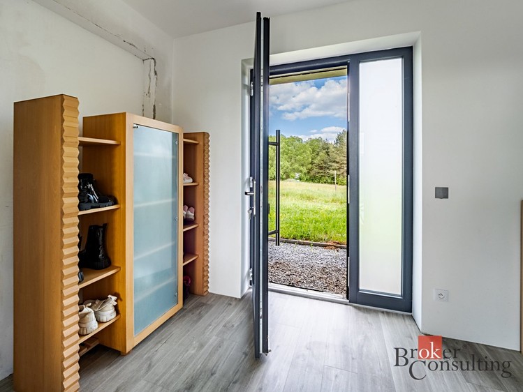 Prodej rodinného domu 351 m², pozemek 1 530 m² - foto 7