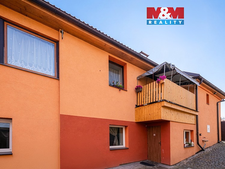 Prodej rodinného domu 128 m², pozemek 139 m² - foto 1