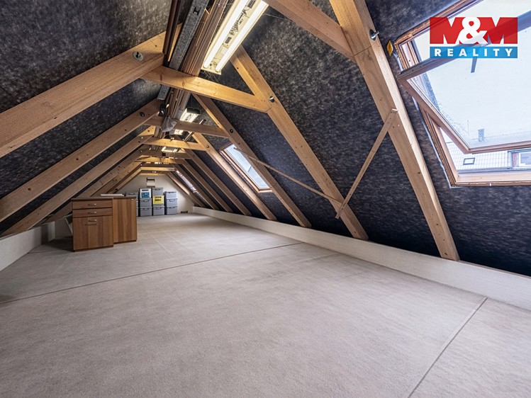 Prodej rodinného domu 128 m², pozemek 139 m² - foto 6