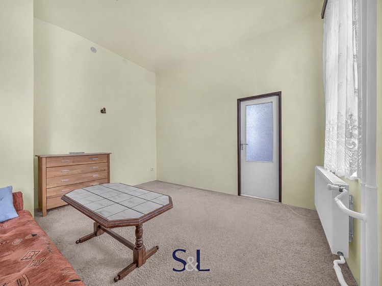 Prodej rodinného domu 197 m², pozemek 114 m² - foto 7