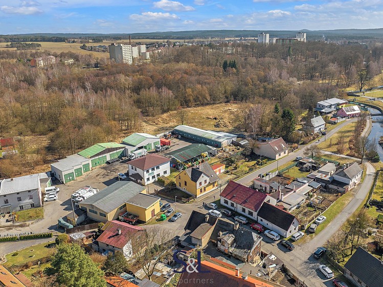 Prodej rodinného domu 176 m², pozemek 721 m² - foto 5
