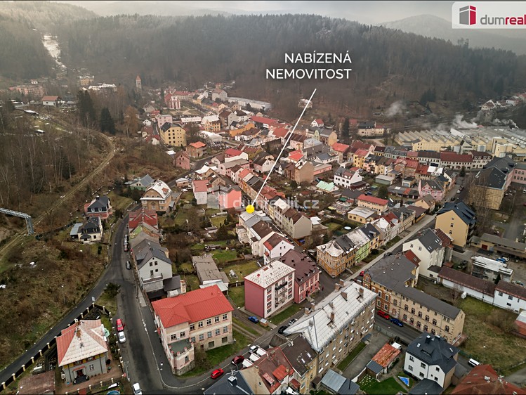 Prodej rodinného domu 270 m², pozemek 398 m² - foto 3
