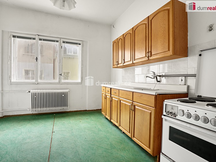 Prodej rodinného domu 270 m², pozemek 398 m² - foto 7