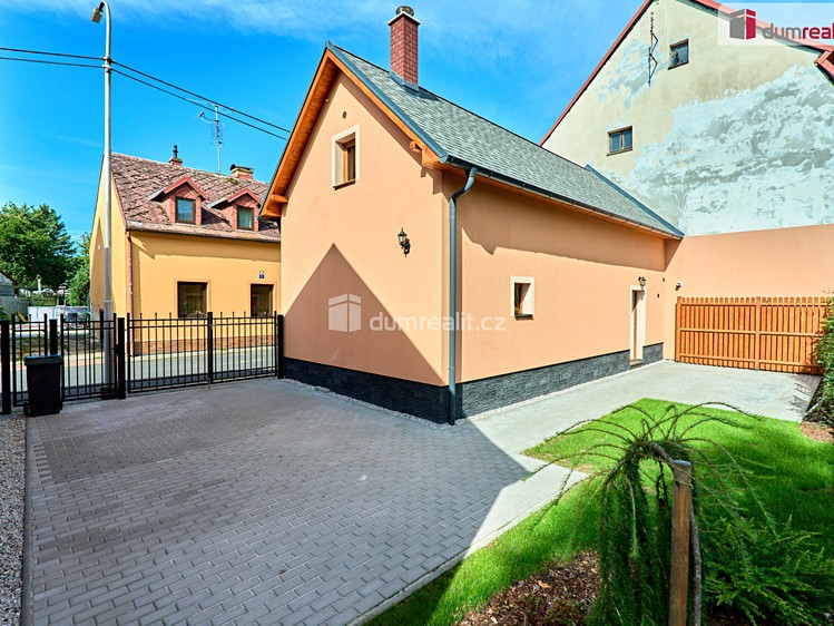 Prodej rodinného domu 79 m², pozemek 164 m² - foto 2
