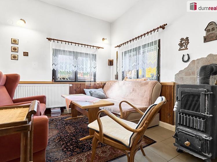 Prodej rodinného domu 250 m², pozemek 1 520 m² - foto 7